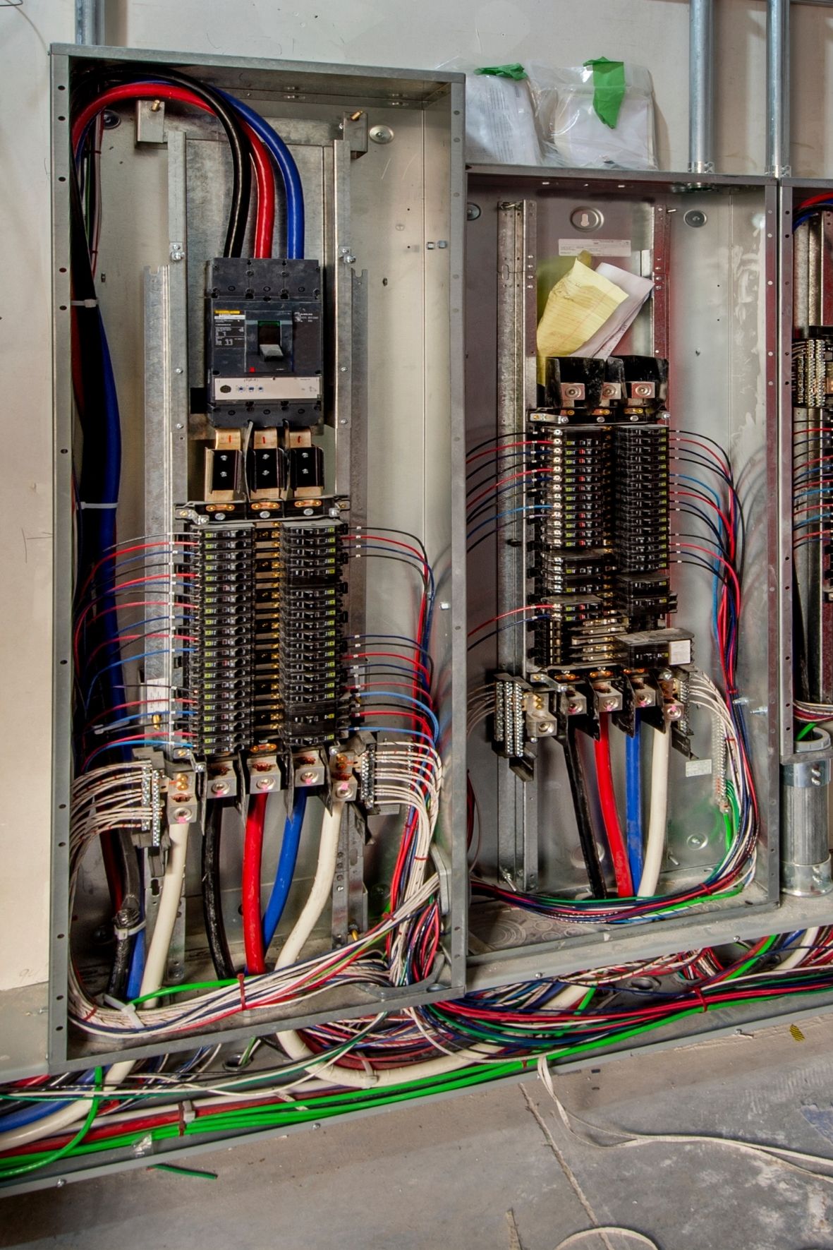Remplacement de panneau électrique résidentiel  à Kirkland par maître électricien